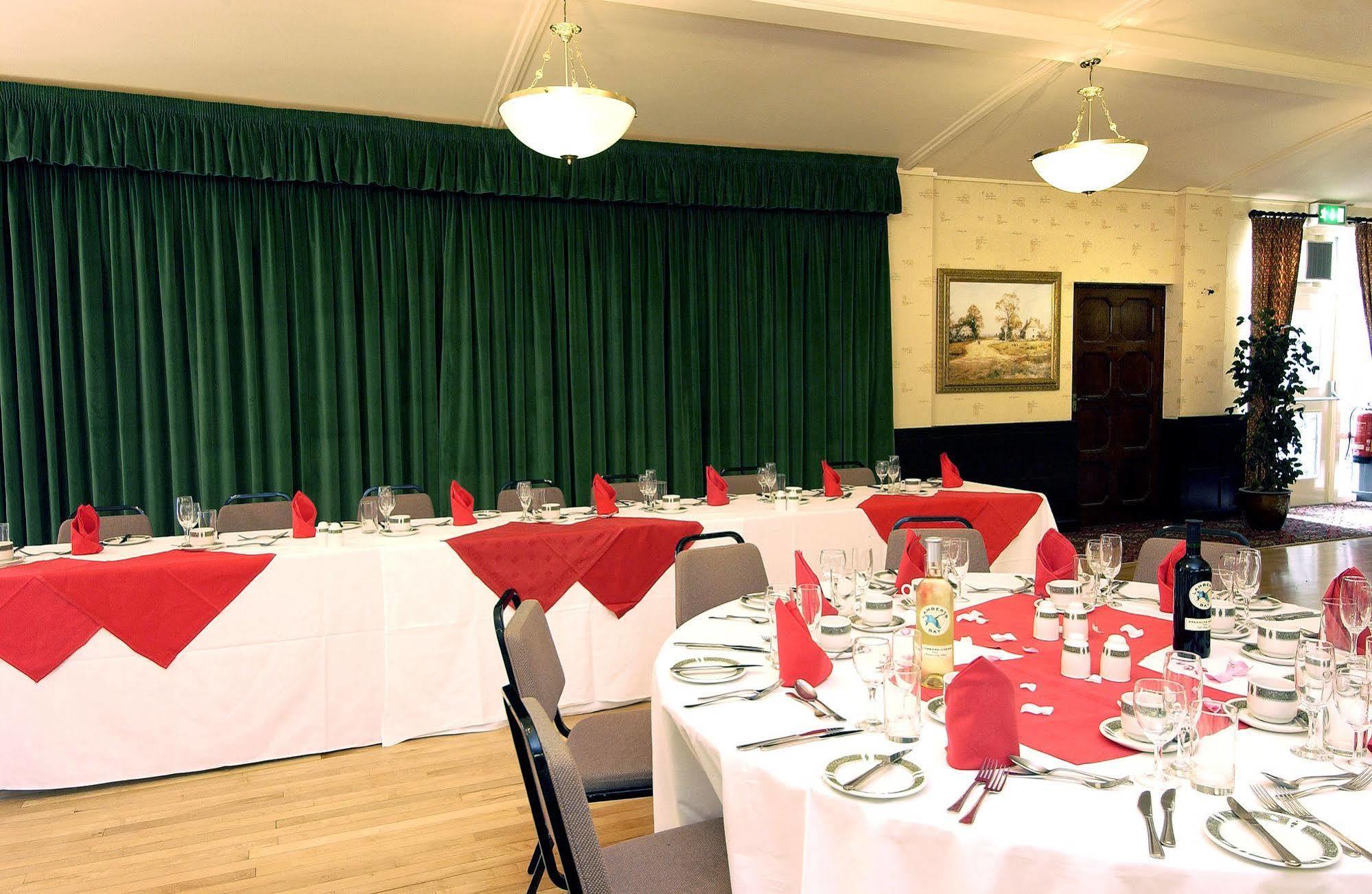 The Horseshoe Inn Herstmonceux Экстерьер фото